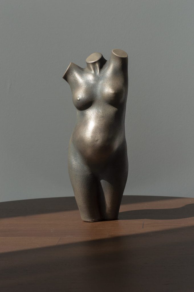 Veredeld buikbeeld brons